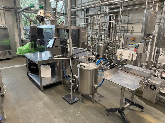 Galdi RG21 - 2000 Filling machine Gabletop with cap applicator (9)