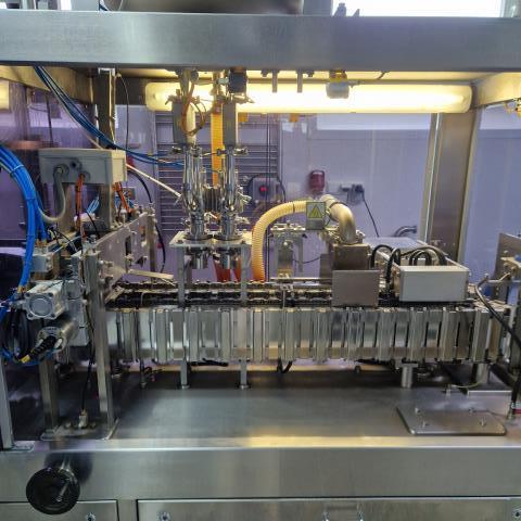 Galdi RG21 Gabletop Cardboard Filling Machine with Closure Applicator (3)
