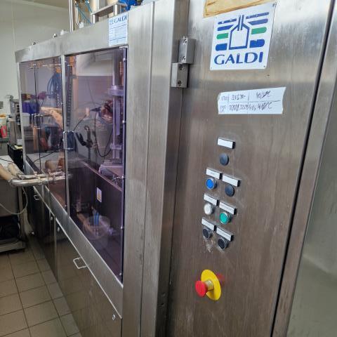 Galdi RG21 Gabletop Cardboard Filling Machine with Closure Applicator (5)