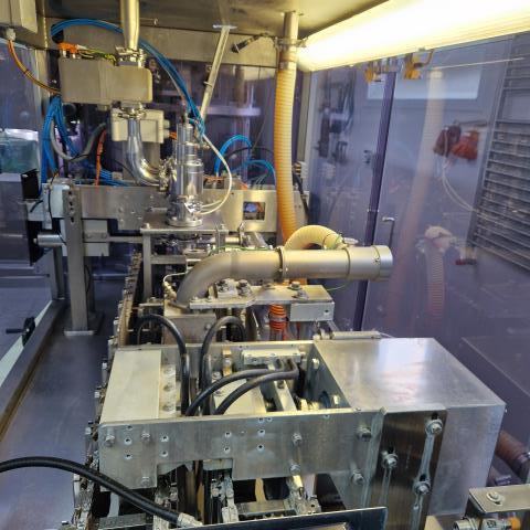 Galdi RG21 Gabletop Cardboard Filling Machine with Closure Applicator (12)