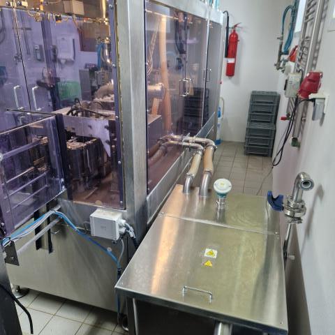 Galdi RG21 Gabletop Cardboard Filling Machine with Closure Applicator (13)